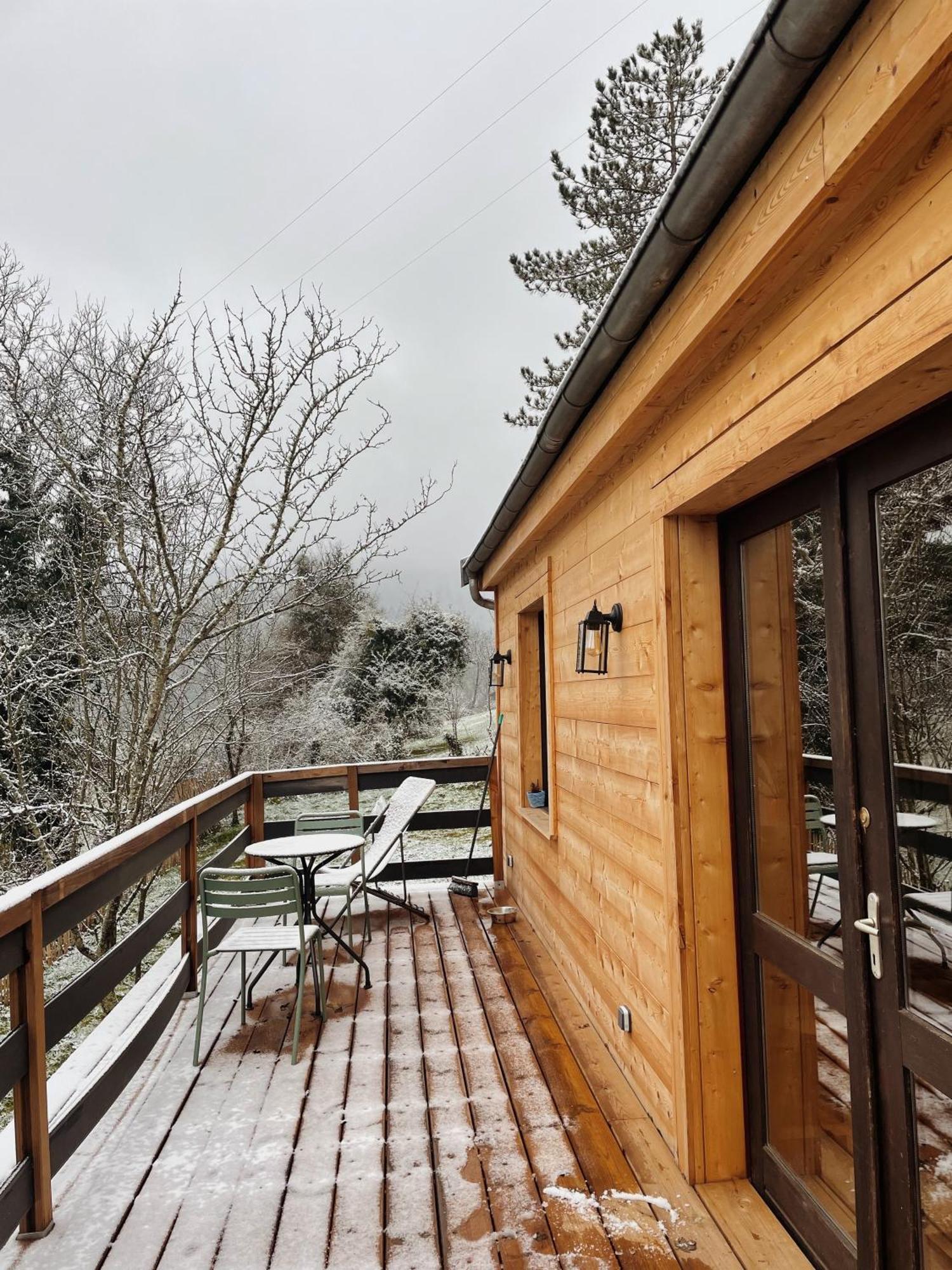 Vila Little Loue, Au Bord De La Riviere Chenecey-Buillon Exteriér fotografie