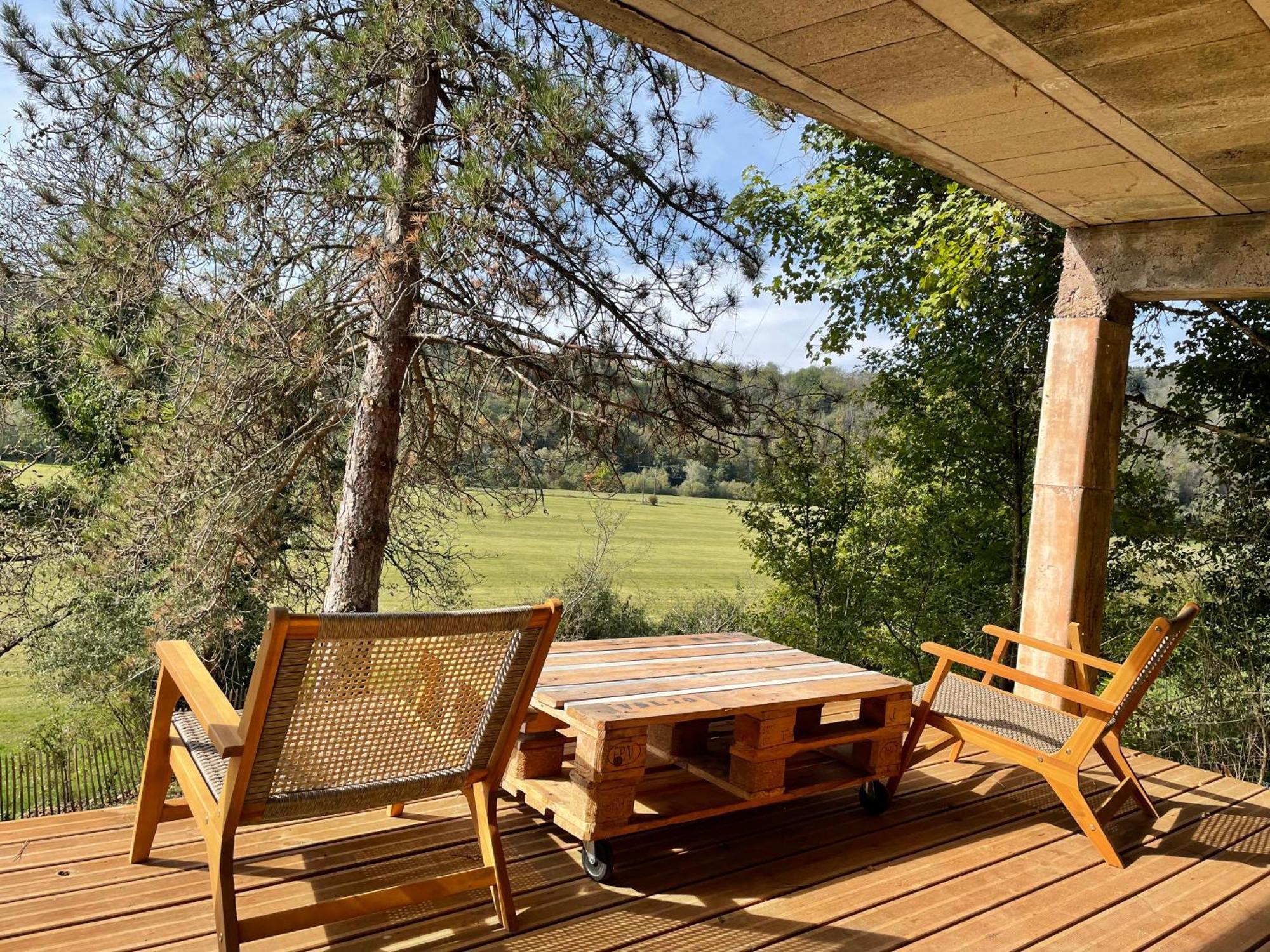 Vila Little Loue, Au Bord De La Riviere Chenecey-Buillon Exteriér fotografie